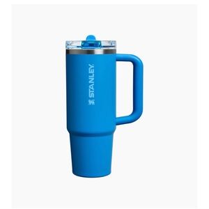 Stanley 40oz flip straw quencher NWOT blue